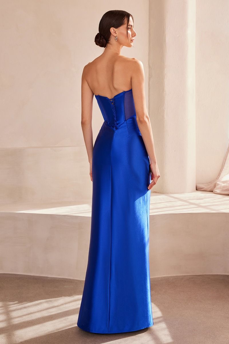 Strapless Fitted Dress With A Sweetheart Neckline