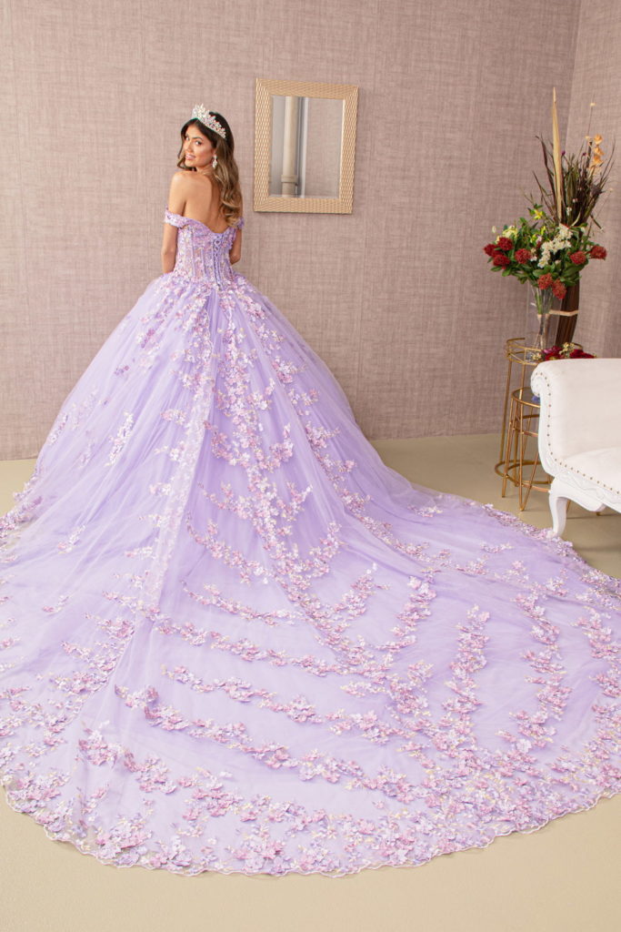 ثوب Quinceanera شبكي مزين بالزهور ثلاثي الأبعاد مع ذيل طويل