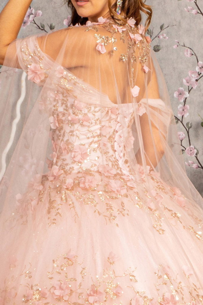 ثوب Quinceanera شبكي مزين بالزهور ثلاثي الأبعاد مع كيب شبكي طويل