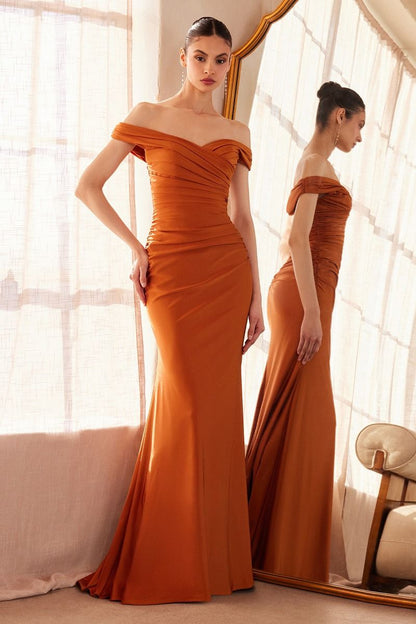 Off-the-shoulder sweetheart neckline fitted dress