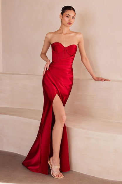 Strapless Fitted Dress With A Sweetheart Neckline