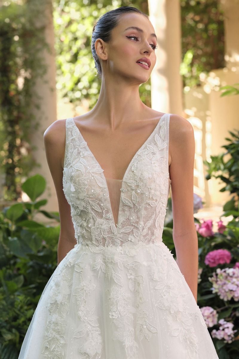 Wedding Ball Gown A Deep V-Neckline And Sleeveless Straps
